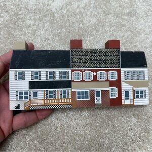 Vintage Cats Meow Grosdawdy Amish House Bird in Hand, Pennsylvania Country Decor